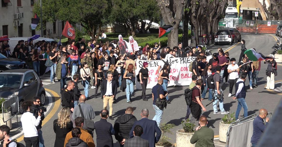 Scontri Sapienza - i rettori: Nessun boicottaggio di Israele - proteste non cambiano nulla