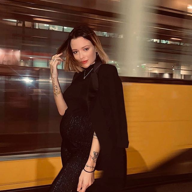 Silvia Provvedi a Verissimo : età, foto, carriera e vita privata