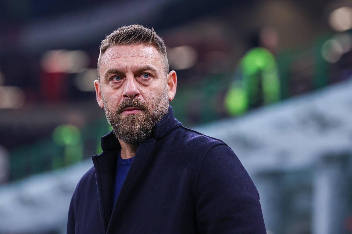 De Rossi sul rigore contro il Milan: Non siamo gli scemi del villaggio De Rossi sul rigore contro il Milan: Non siamo gli scemi del villaggio