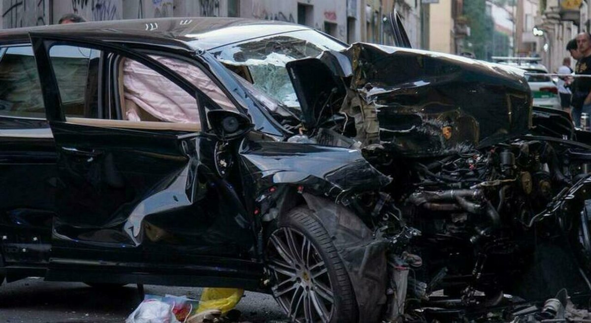 Incidente con un Suv dopo una serata insieme: morto un 25enne, quattro amici feriti gravi