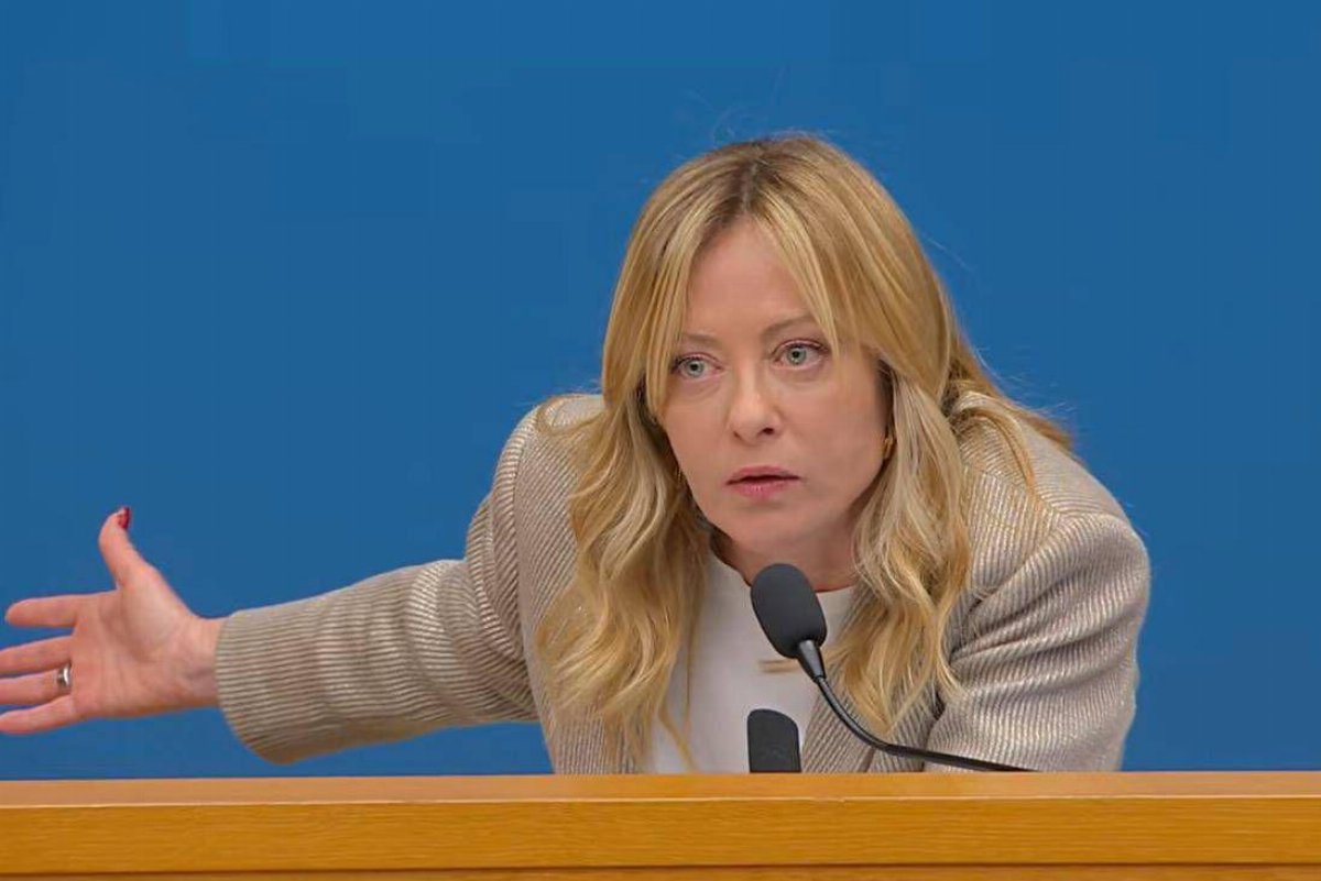 Meloni sulle Tasse: Botta e Risposta Teso in Conferenza Stampa alla Camera Meloni sulle Tasse: Botta e Risposta Teso in Conferenza Stampa alla Camera