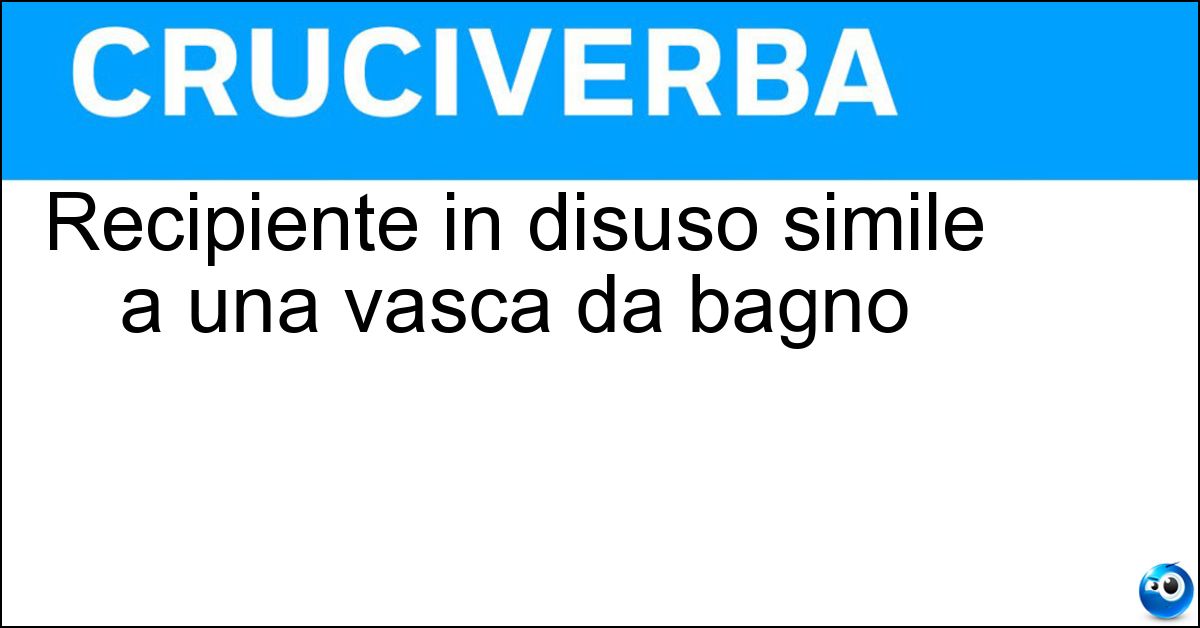 Recipiente in disuso simile a una vasca da bagno Soluzione Recipiente in disuso simile a una vasca da bagno - Semicupio